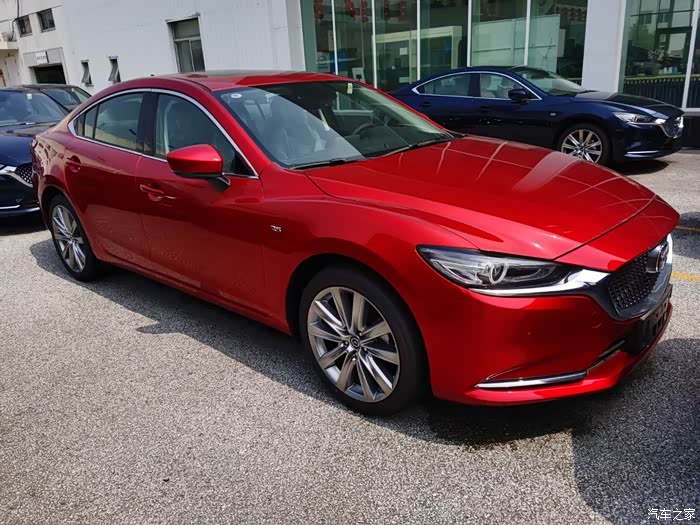 集美貌与才华于一身的小情人一马六阿特兹