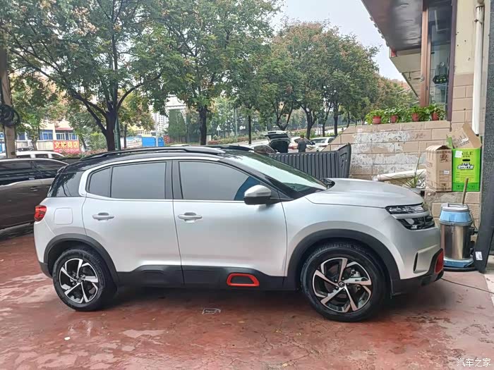 雪铁龙天逸c5车身改色供车友们参考