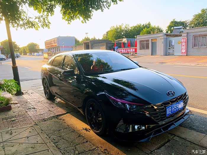 第七代伊兰特外观改装