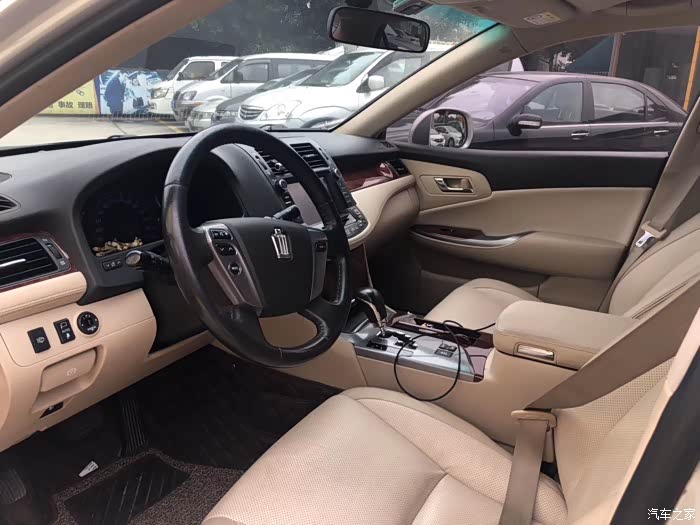 出一台茂名牌13代半皇冠广州看车