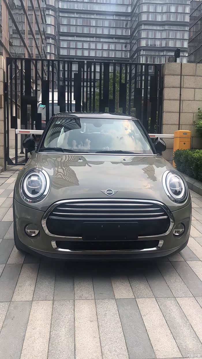 喜提爱车minicooper15t碧玉灰
