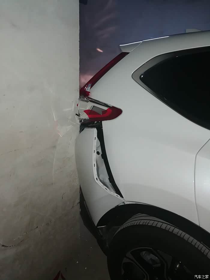 【图】九个月的车,就被追尾了,桑心_本田cr-v论坛_汽车之家论坛