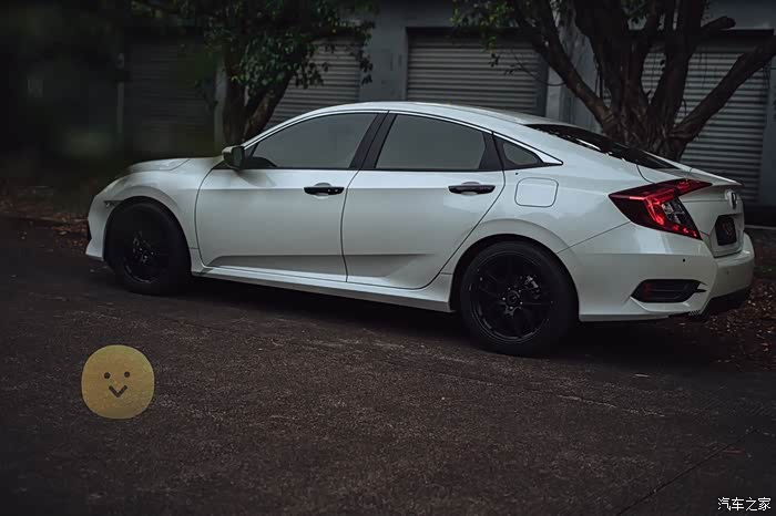 出16款十代尊贵版白色思域桂林