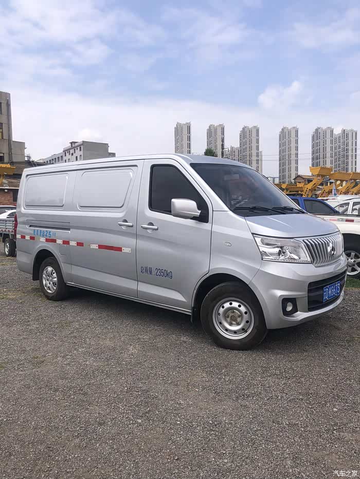 长安睿行m60拉货好帮手