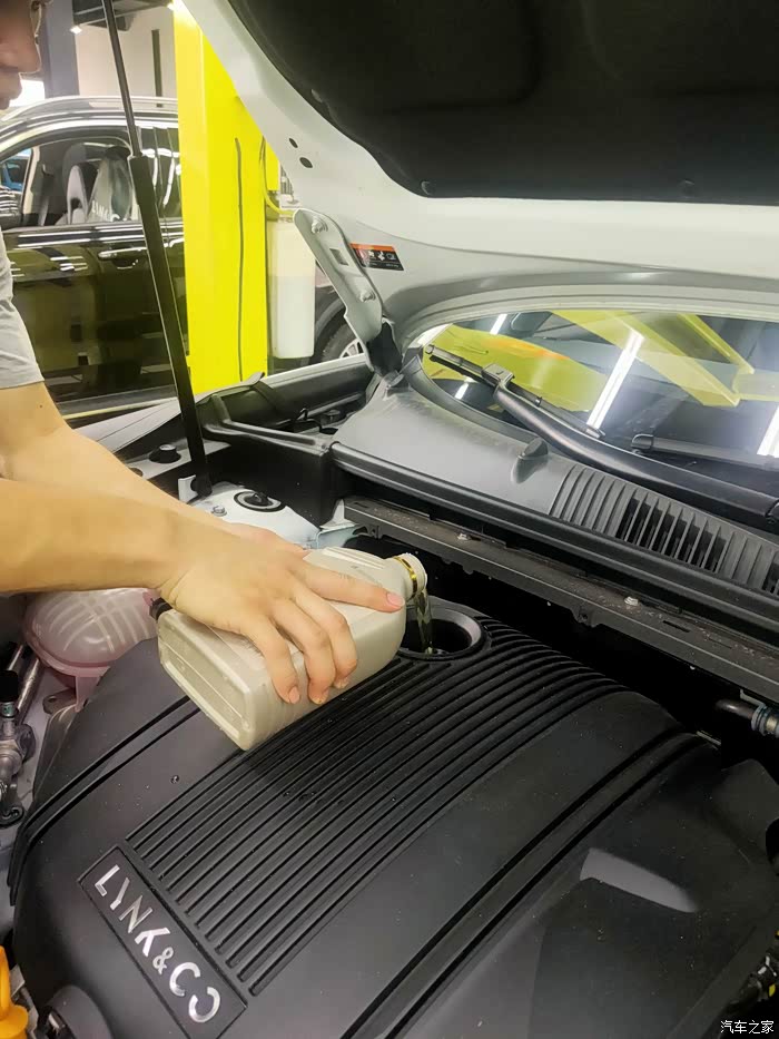 我和我的领克01保养故事