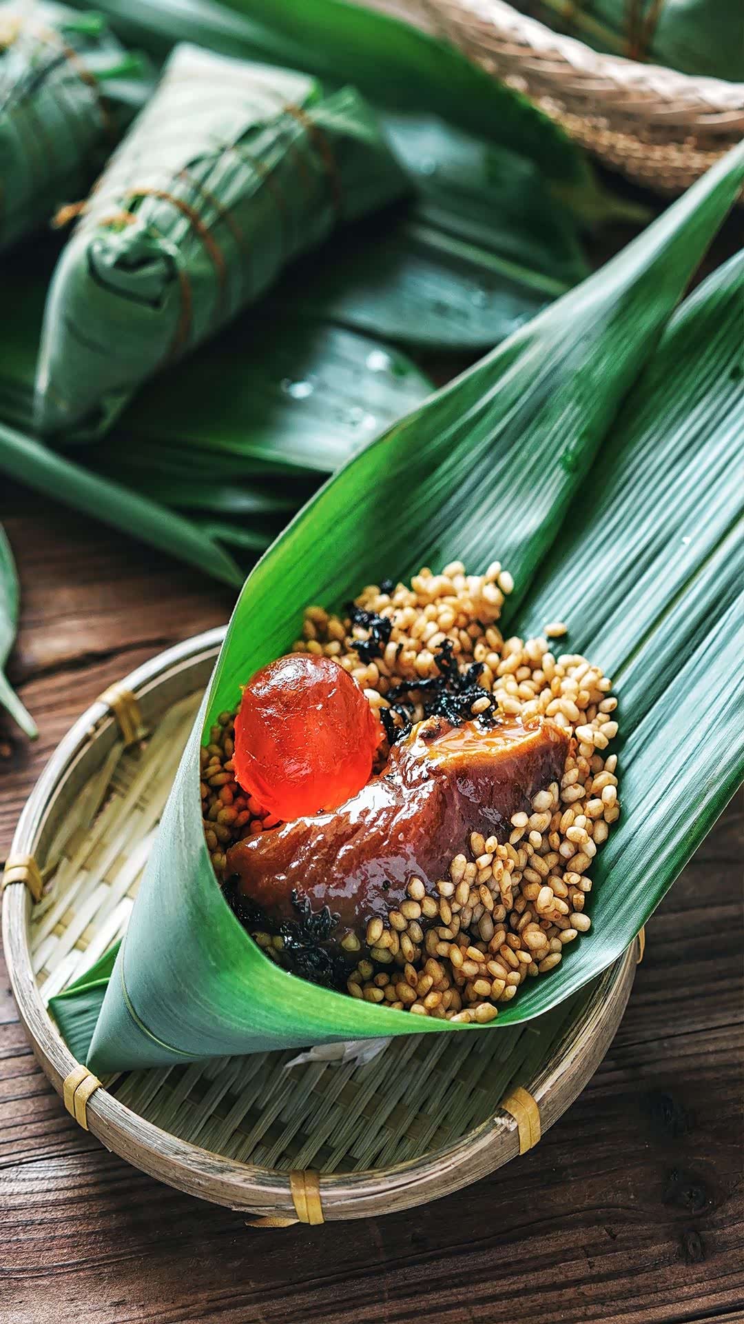 说到粽子想来大家都有听过一个传闻是为了纪念屈原