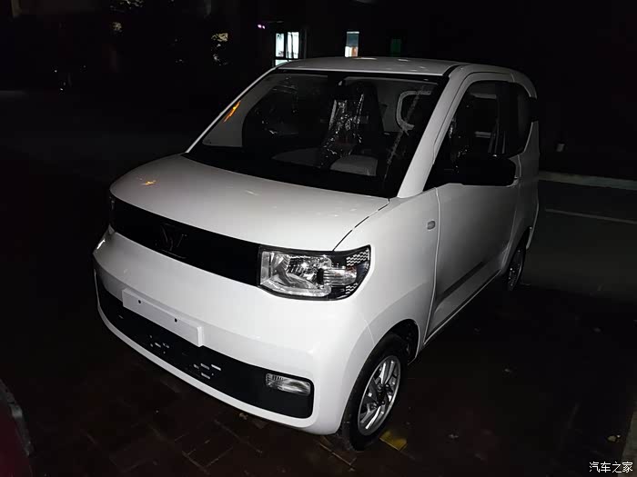 白色宏光mini120续航提车分享作业