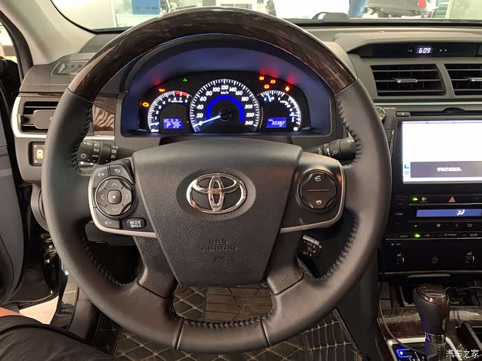 【图】7.5代凯美瑞方向盘掉皮严重,有相同情况的车友吗?