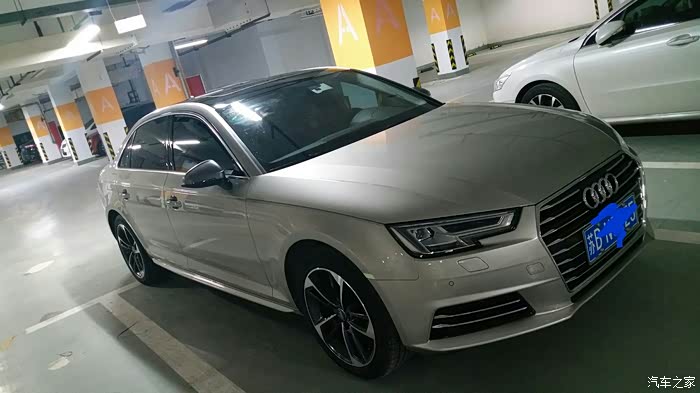 【图】今天没事 弄个黑顶 想把后面一半撕了不知道好不好看_奥迪a4l