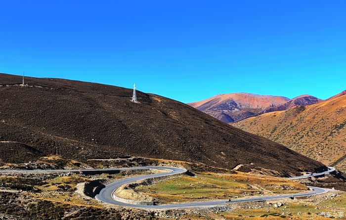 行走川藏线东达山垭口