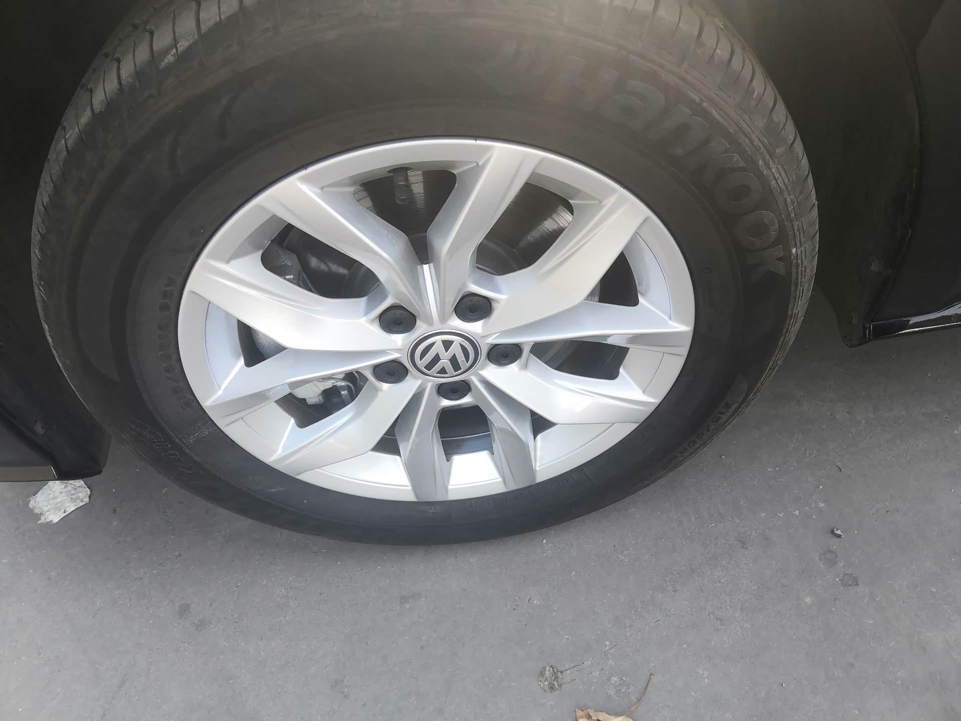 求购17款帕萨特17寸的轮毂