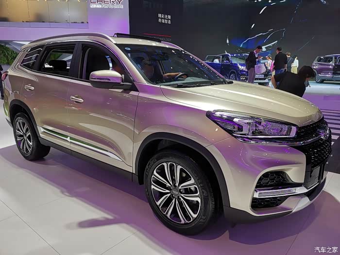 上海车展全新一代瑞虎8亮相