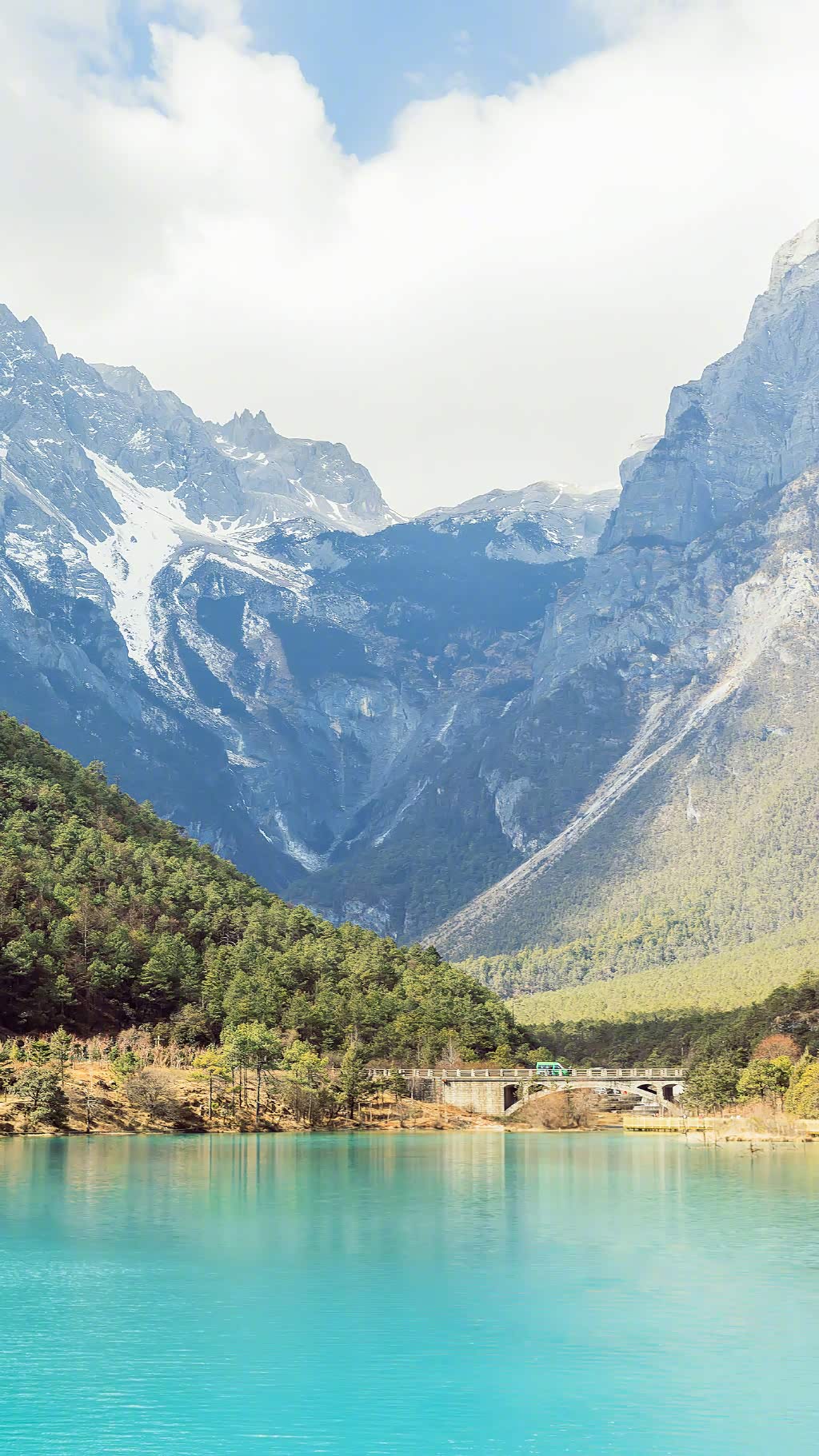 大理洱海 玉龙雪山,山水交相辉映,景色秀丽
