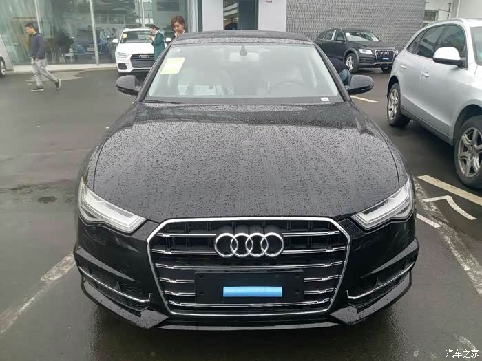 青岛华成奥迪店销售维修喷漆过的车辆一拖再拖至今还在渗水