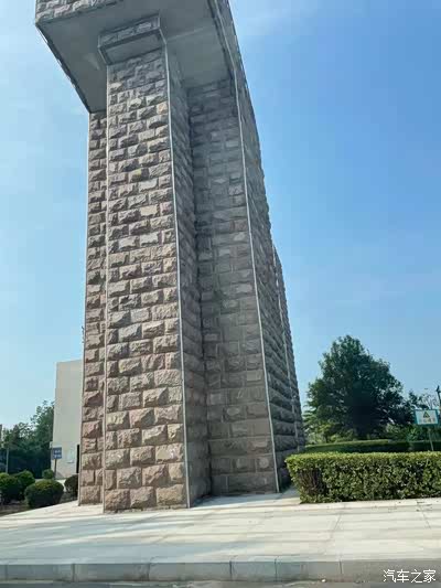 表哥开着威兰达带我去寻找魏县最出名的大锅菜!