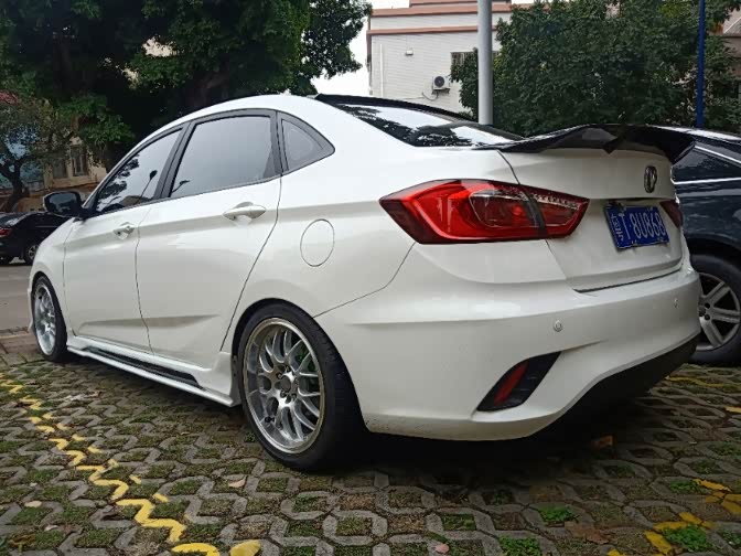 中山逸动dt改装包围