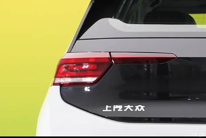 大众id3的后尾灯是贯穿式的吗