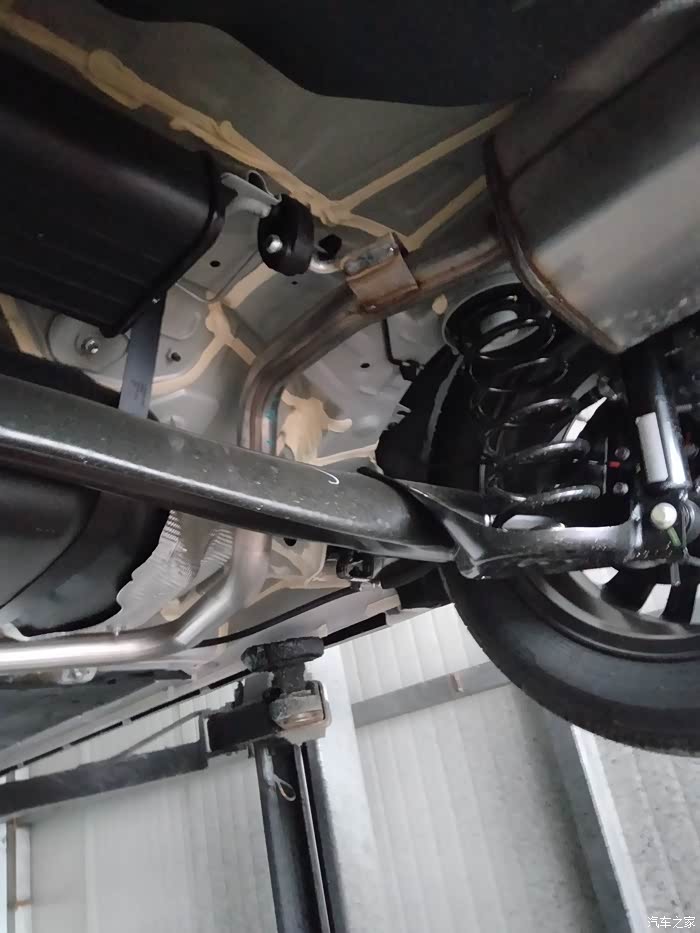 逸动plus底盘无隔热瓦