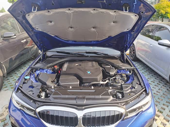 宝马新3系引擎盖隔音棉简配