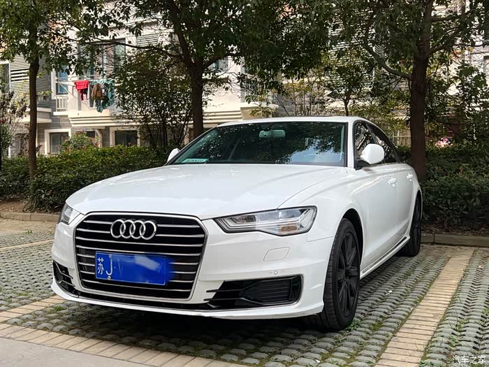 出白色2018款奥迪a6l