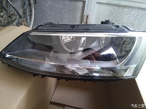 18款速腾自动舒适版大灯