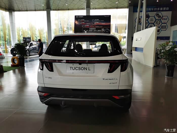 还是喜欢白色的途胜l