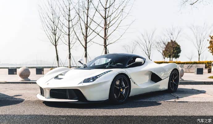 白色laferrari也太帅了吧.