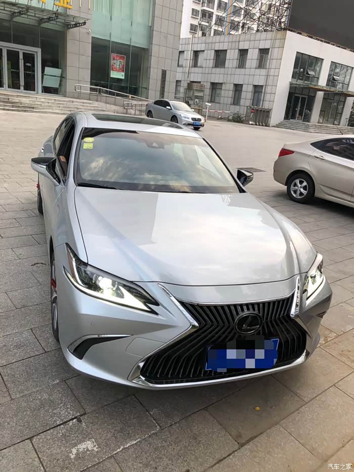 【图】白金灰金属色到店 验车!首提!_雷克萨斯es论坛_汽车之家论坛
