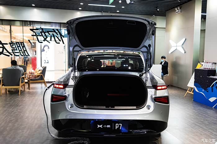 【图】聪明,好开,好看——到店详细试驾智能电动轿跑小鹏p7_小鹏p7
