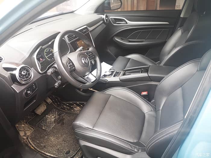 前排空间还不错