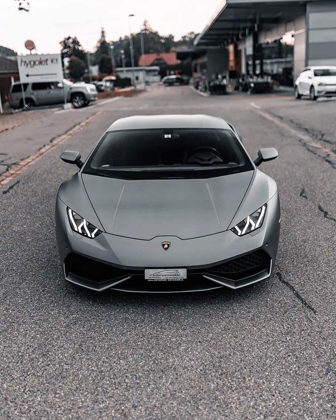 哑光金属灰色兰博基尼huracan配色到位!