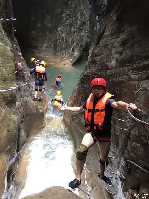 惊险刺激好玩的人体漂流小记金刀峡溪降