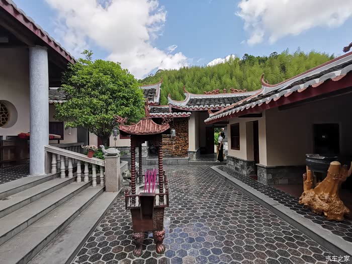 孑然一身清风拂面修行禅院