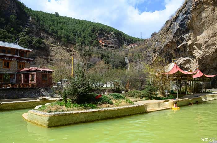 香格里拉圣水温泉的传说