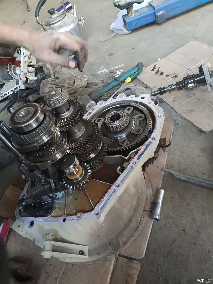 开瑞k50手动挡15款用的是不是夏利的变速箱