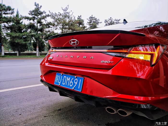 第七代伊兰特炫酷出街啦