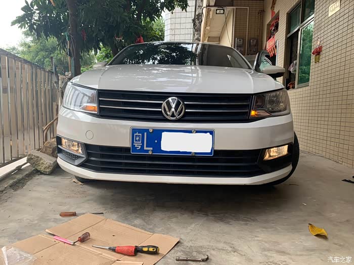 新桑塔纳加装雾灯