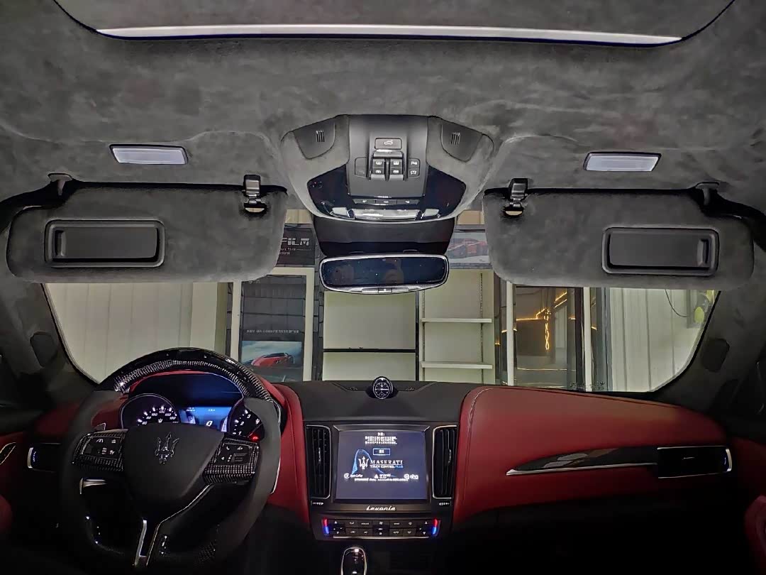 玛莎拉蒂levante顶棚加装alcantara翻毛皮