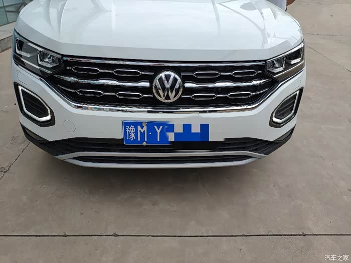 探岳的中网儿子说有点像蜂窝,没毛病我觉得也是