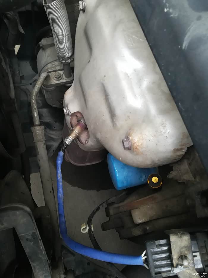 问下大家防冻液漏了这是哪里出了问题啊谢谢大家了