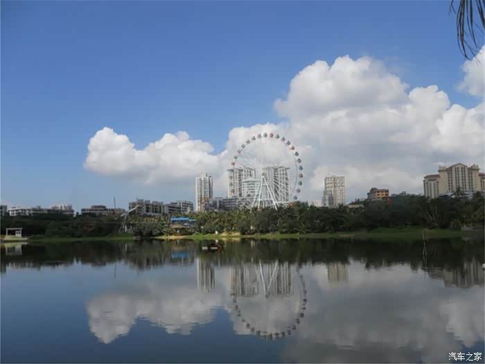 驾驶小欧到霞山区游玩渔港公园享受海风的吹拂