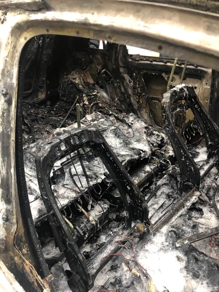 凯迪拉克xt5自燃