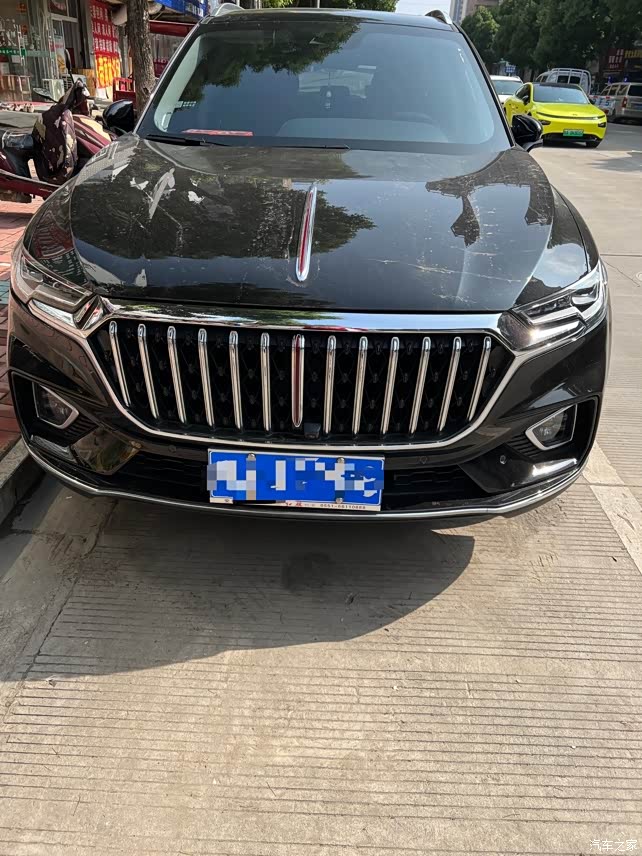 致敬经典与全新换代红旗hs5到红旗4s店一探究竟