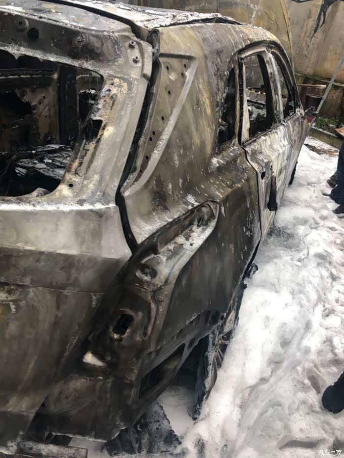 凯迪拉克xt5自燃