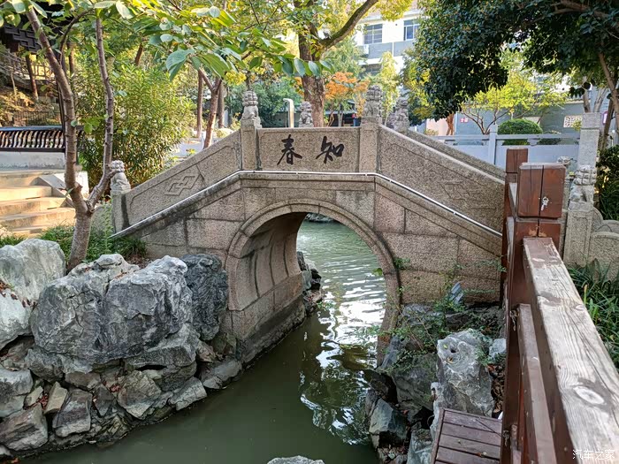 自家无锡洛社镇中公园