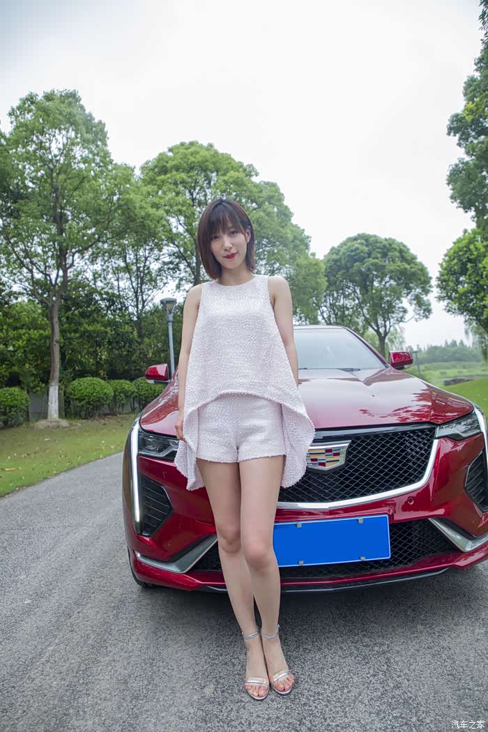 媳妇当车模惹火夏日清凉旅拍