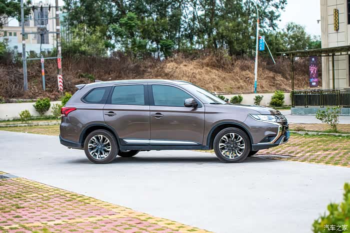 季度新车最值得的相遇大空间的欧蓝德畅享版很有性价比