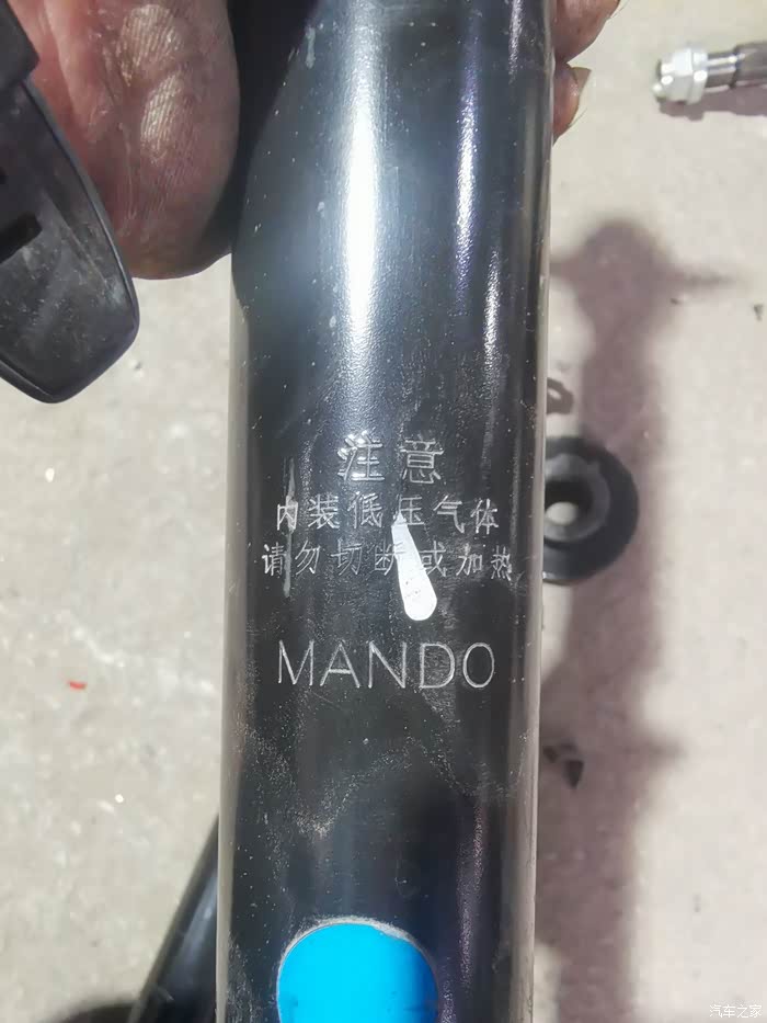 奇瑞瑞虎7升级原厂万都减震器完美匹配