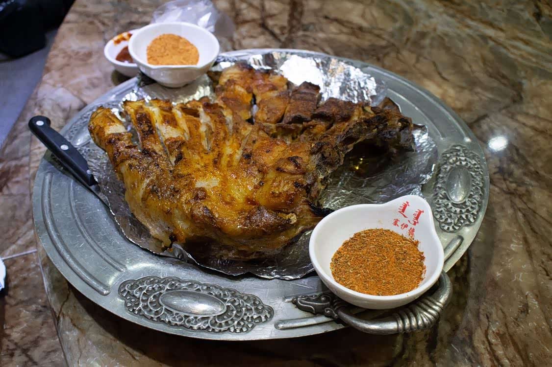 内蒙古特色美食,蒙餐主要是牛羊肉为主