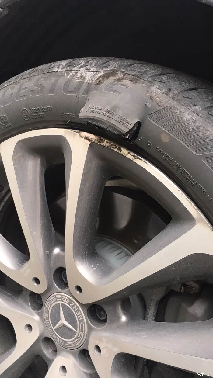 【图】19寸 19年新年第一爆 爆3胎_奔驰e级论坛_汽车之家论坛